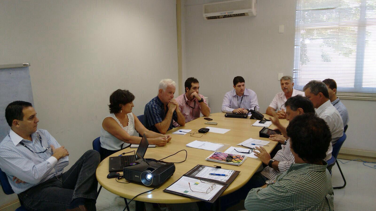 Reunião como a EDP Escelsa para agilizar obras viárias